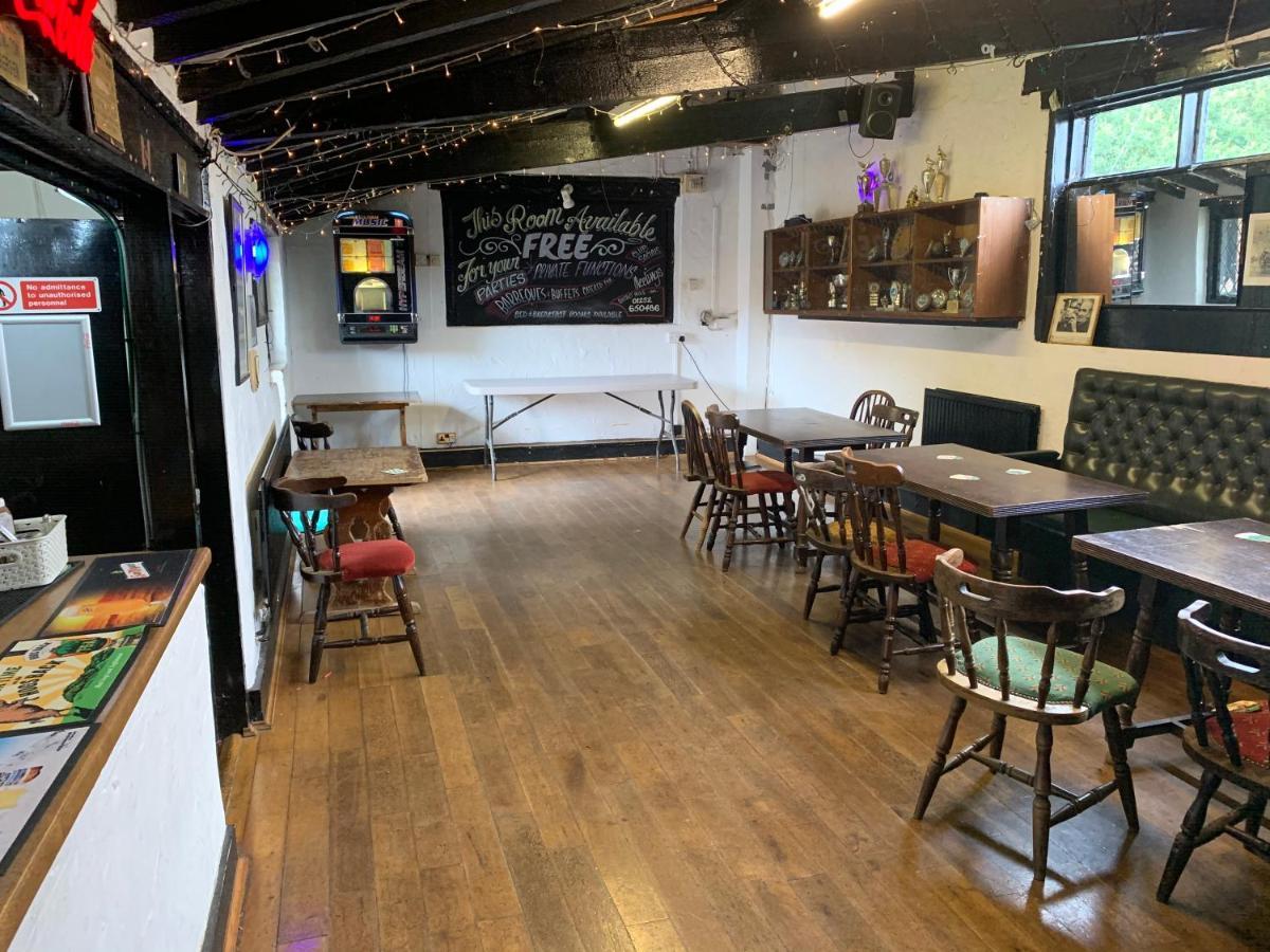 The Lion Brewery Hotel Ash  ภายนอก รูปภาพ
